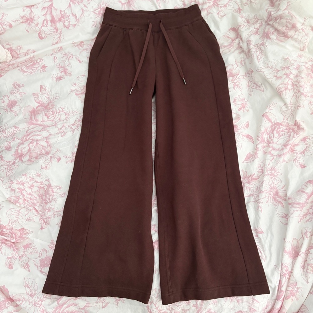 NWOT lululemon lava cake scuba mid rise pants XS short length